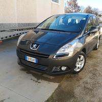 Peugeot 5008 1.6 HDi 115CV Allure