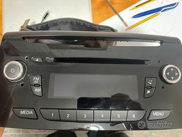 Autoradio lancia Y 2014