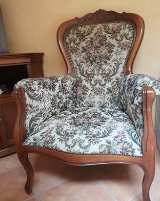 Poltrona antica in stile