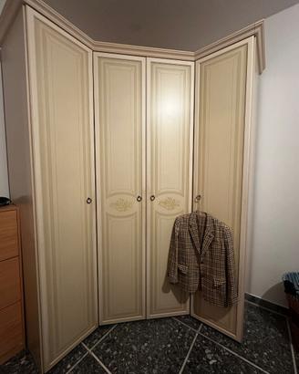 Armadio guardaroba ad angolo