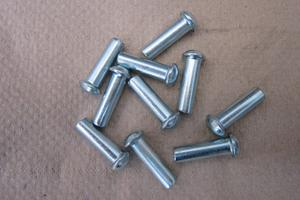 Kit ribattini mozzo post. BMW