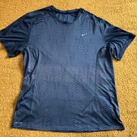 T-shirt tecnica Nike taglia L