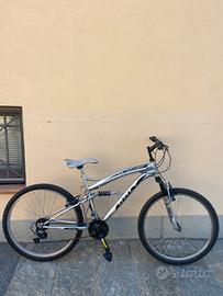 Bici bolt 26 pollici