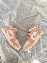 Jordan 1 MID SE 