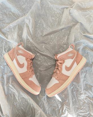 Jordan 1 MID SE 