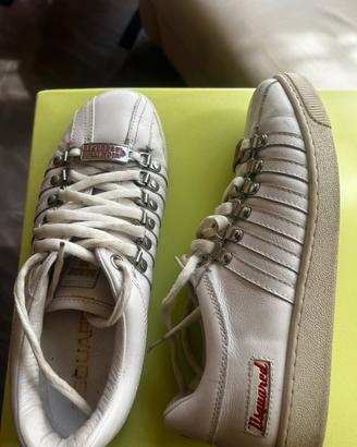 Sneaker