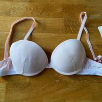 Reggiseno Guess taglia 2b nuovo con cartellino