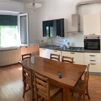 Reggio Emilia camera con balcone e posto auto