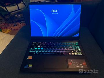 PC GAMING msi  16” sword, 1 TB, i7, 16 GB di RAM