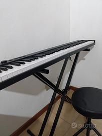  PIANO ELETTRONICO e UKELELE