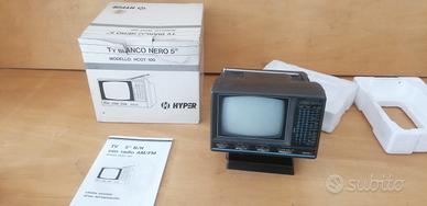 Televisore 5 pollici BN a batterie e 220V vintage