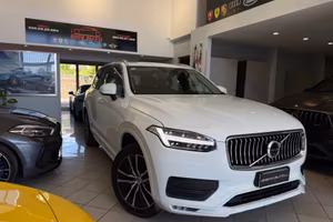 Volvo XC 90 XC90 B5 (d) AWD Geartronic Momentum Pr