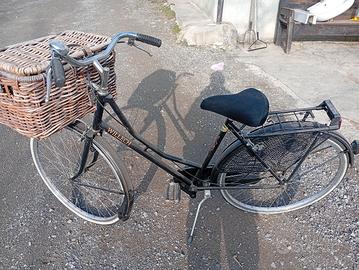 bicicletta donna con cesto in vimini bici willech 