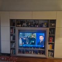 parete attrezzata soggiorno con vano televisore 