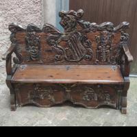 panca antica intagliata