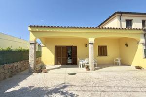 Trilocale con veranda e cortile privato a Montepet