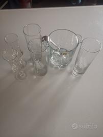 portaghiaccio e bicchieri in cristallo molato