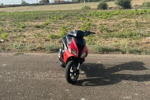 Aprilia sr