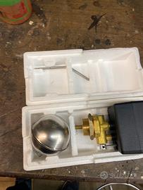 Galleggiante per stirelle a vapore