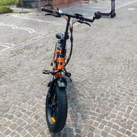Bicicletta elettrica pieghevole