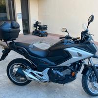 Honda NC 750X - cambio manuale - 12500 km