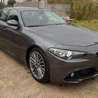 Alfa Giulia 2.2 180cv AT8
