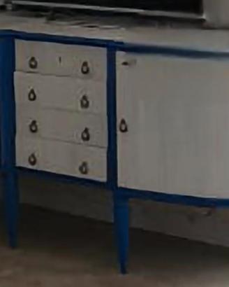 MADIA , TAVOLO E SEDIE