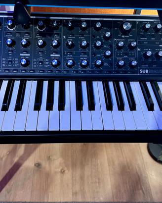 Moog Sub Sequent 3