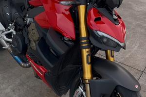 Ducati Streetfighter v4s
