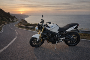 Triumph street triple 675 gomme nuove tagliandata