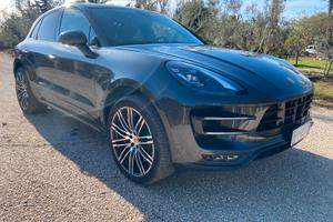 Porsche Macan 3.6 Turbo Performance 440CV STRAFULL