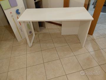 scrivania da cameretta bianca nuova