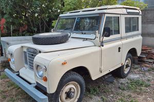 Land Rover series III 88