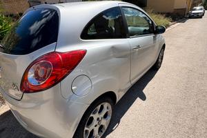 Ford Ka+ compreso passaggio