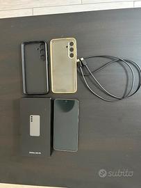 Samsung Galaxy S24 FE - 256 GB - 2 cover incluse