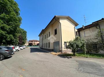 2 LOCALI A REGGIO NELL'EMILIA