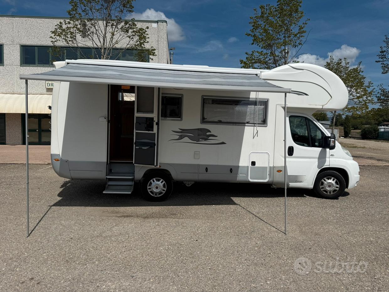 Riviera Garage Camper Con Garage Moto Usato Camper Mansardato