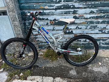 Ancilotti Commencal Supreme DH
