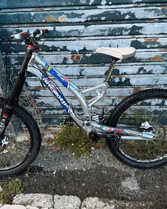 Ancilotti Commencal Supreme DH