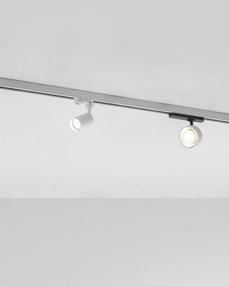 Luci con binario elettrificato da negozio