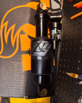 Fox Float X2 Performance Series (EVOL Extra Volume