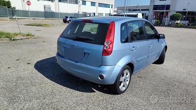 Ford fiesta 1200 benzina