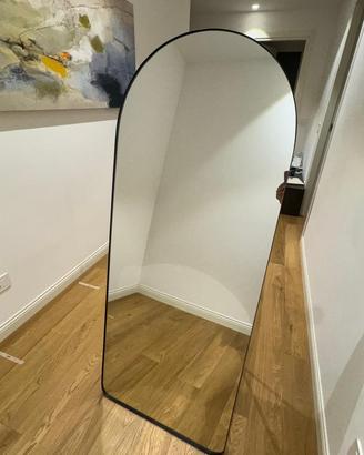 Specchio ad arco da terra 150x60 cornice nera