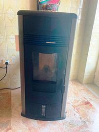 Stufa a pellet Ravelli  Aria