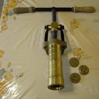 Torchio bigolaro antico con 3 trafile