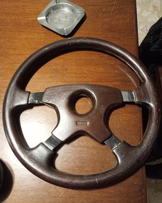 volante in legno momo