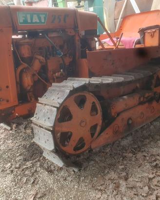 Trattore fiat 25