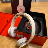 Beats solo by dr.dre