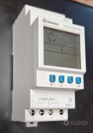 Timer elettronico programmabile Finder 12.91.8.230