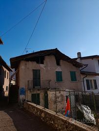 Casetta da ristrutturare